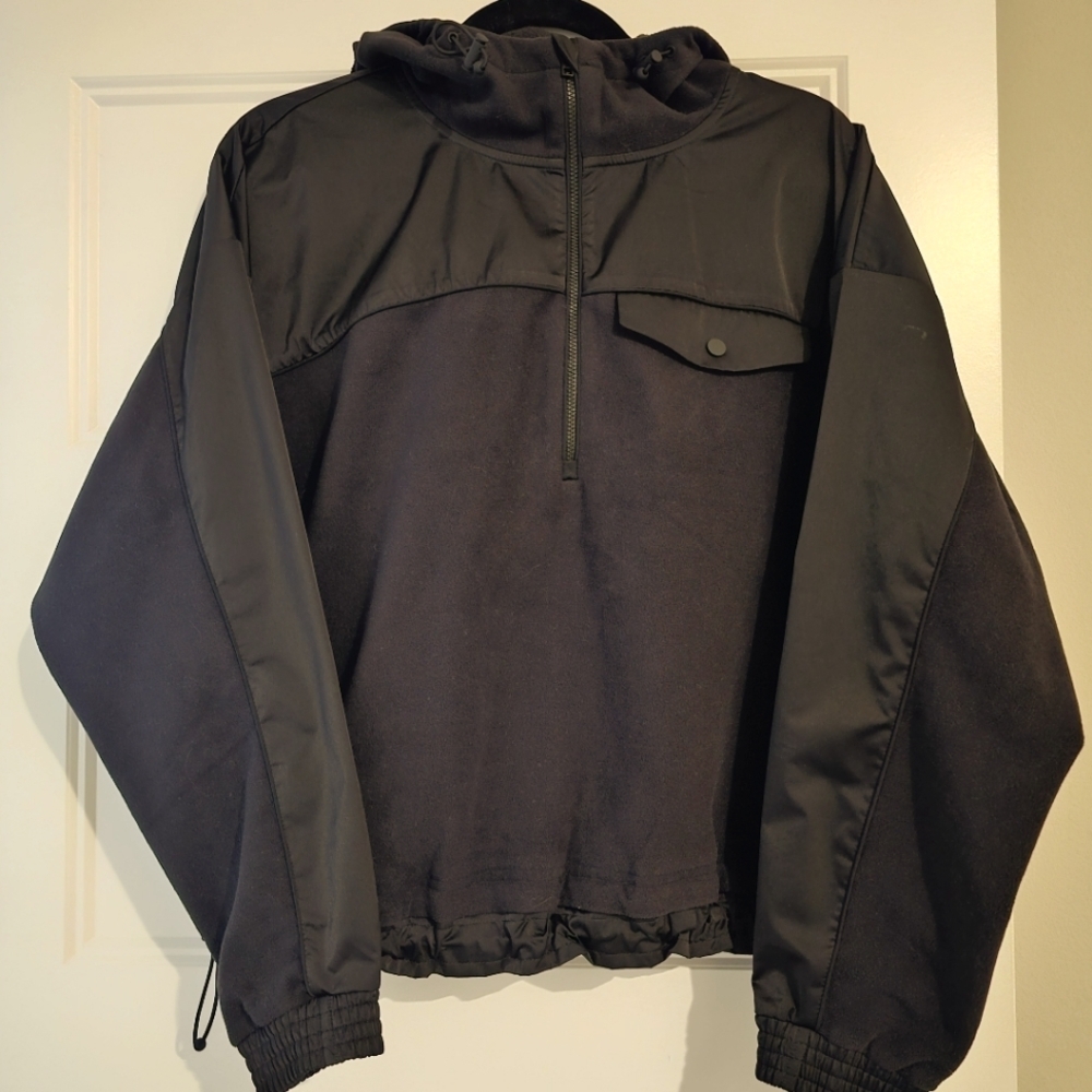 Athleta Women's Hooded Pullover sz medium